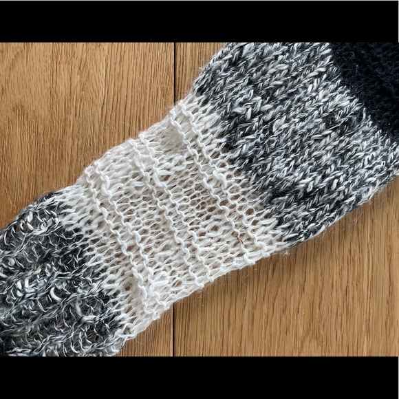 Aritzia Talula open knit cardigan - Picture 6 of 6